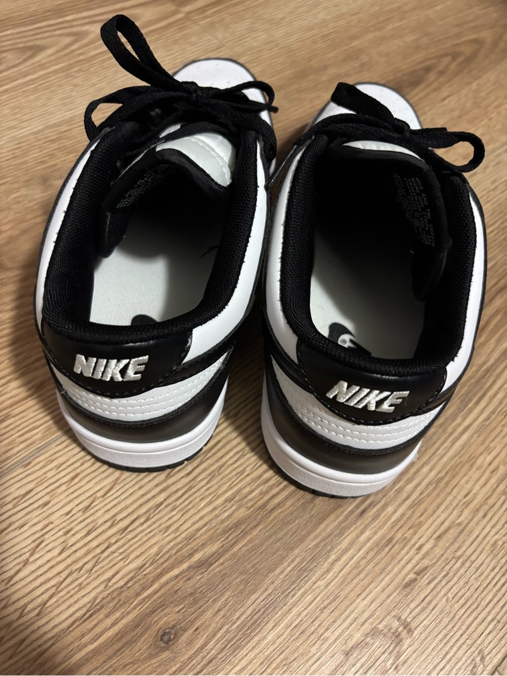 Black and White pandas style Low-Top Sneakers